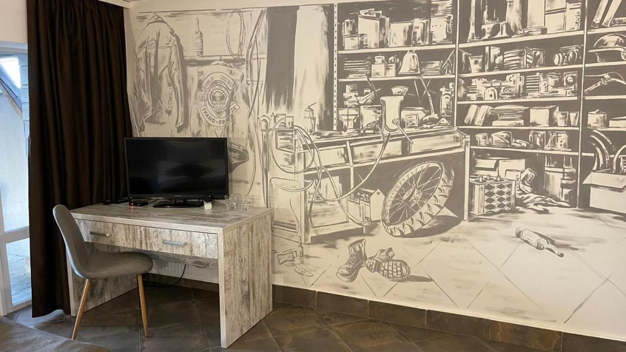 Готель Clubhouse Івано-Франківськ Екстер'єр фото
